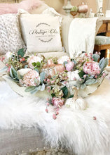 Load image into Gallery viewer, Faux Berry Pod Spray in Dusty Pink - 36"
