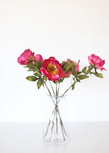 Load image into Gallery viewer, Everyday Clear Glass Floral Vase - 11.25" Tall
