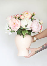 Load image into Gallery viewer, Pink Real Touch Artificial Roses
