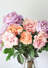 Load image into Gallery viewer, Pink Real Touch Artificial Roses
