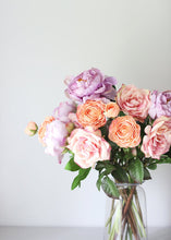 Load image into Gallery viewer, Pink Real Touch Artificial Roses
