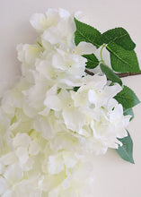 Load image into Gallery viewer, Hanging Faux Wisteria - 44"

