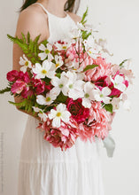 Load image into Gallery viewer, Sweet Pea Fake Flower in Fuchsia

