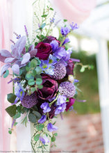 Load image into Gallery viewer, Sweet Pea Flower in Purple Lavender
