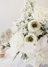 Load image into Gallery viewer, Silk Ranunculus in Cream - 13"
