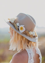 Load image into Gallery viewer, Preserved Natural Gypsophila
