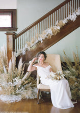 Load image into Gallery viewer, Bleached Stardust Gypsophila
