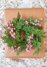 Load image into Gallery viewer, Preserved Pepper Berries in Pink
