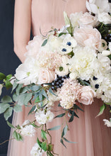 Load image into Gallery viewer, Silk Ranunculus in Cream - 13"
